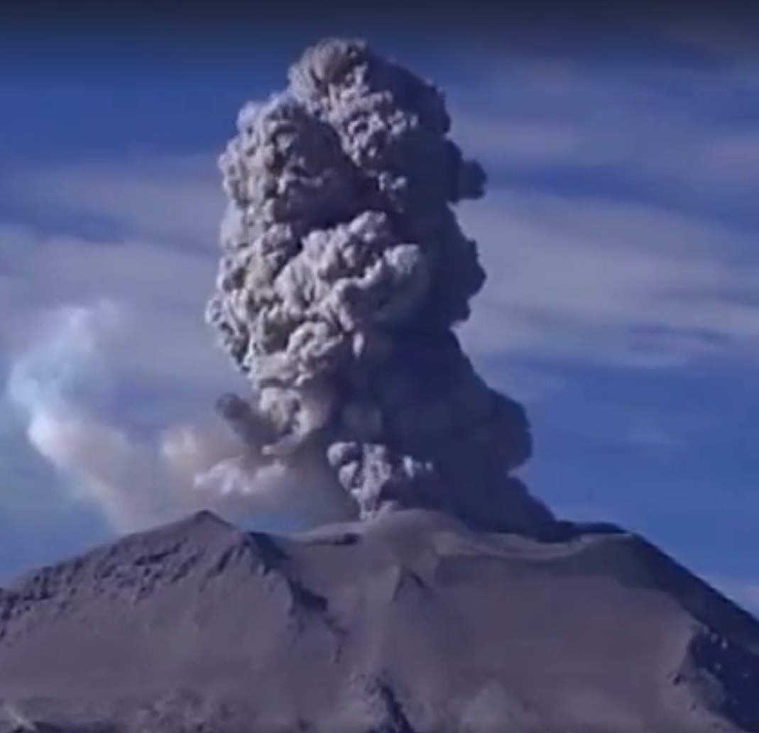 Volcan en éruption Décembre 2016